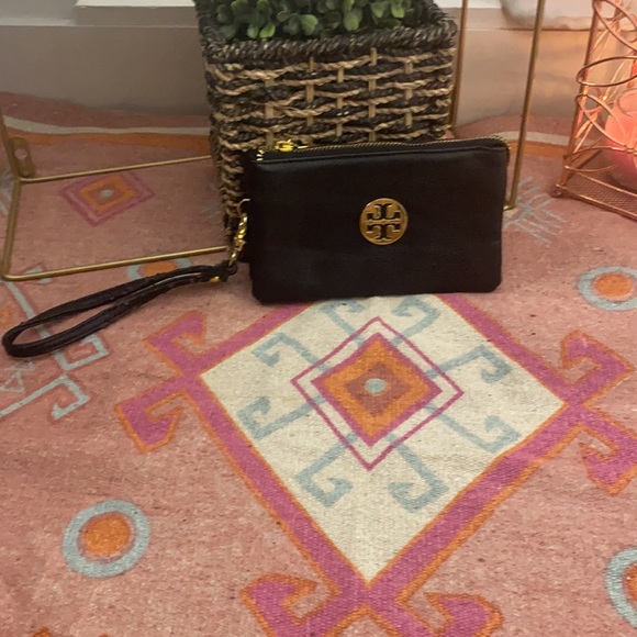 Tory Burch Wristlet -Black - Picture 2 of 6